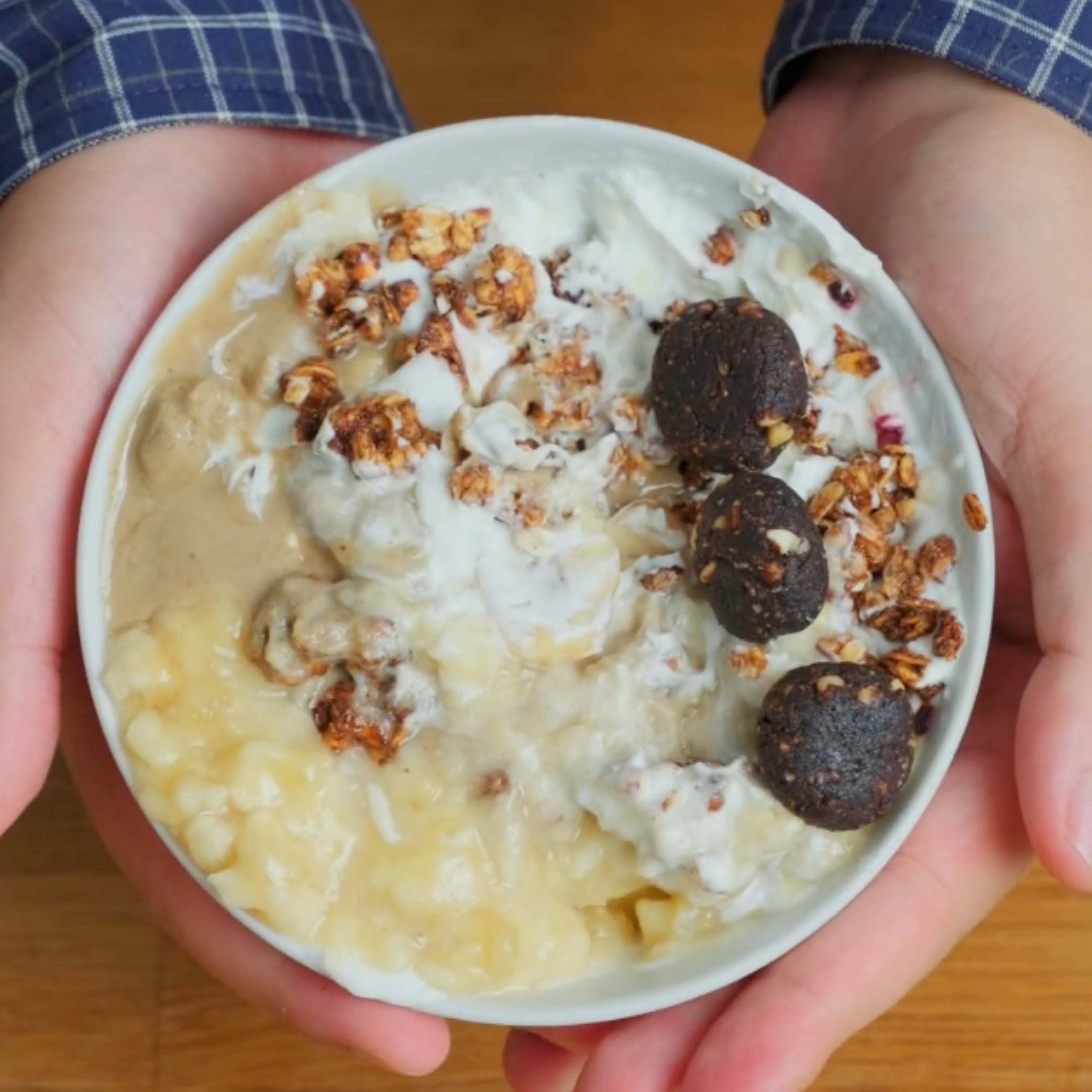 Yer Fıstıklı Protein Granola Bowl