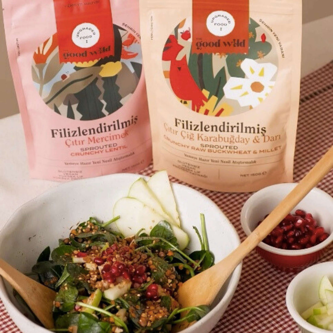 Filizlendirilmiş Çıtırlarla Ispanaklı Salata