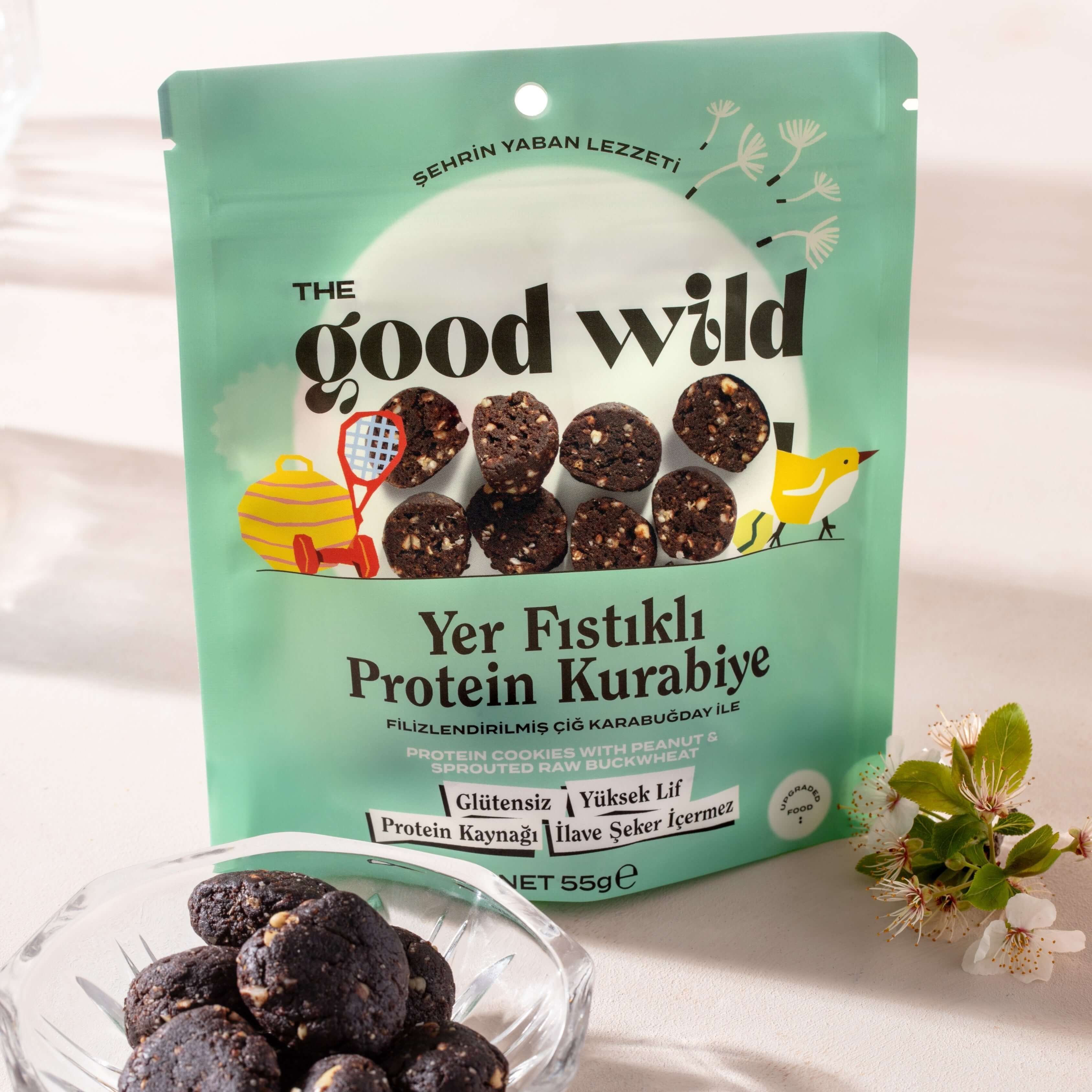 Yer Fıstıklı Protein Kurabiye ambalajı ve atıştırmalığı, glütensiz ve yüksek lif içeren enerji kaynağı.